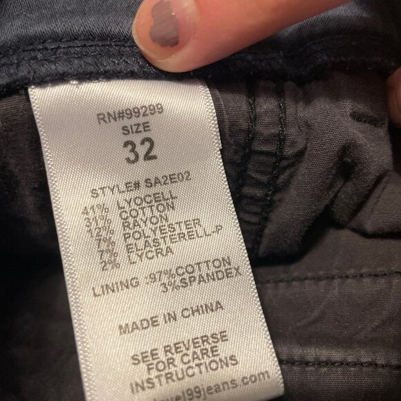 Navy soft zipper Level 99 pants, very comfortable, size 32 - Picture 6 of 7